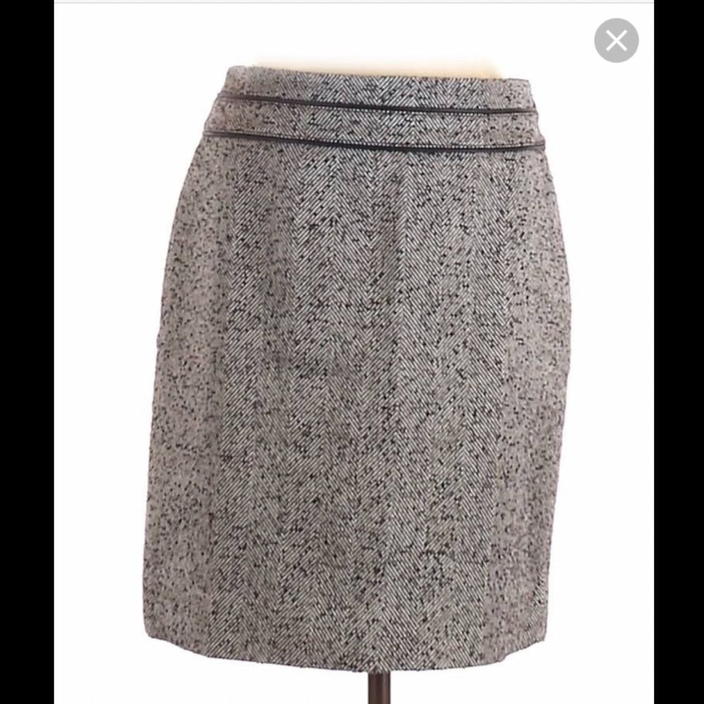 COPY - COPY - White House Black Market Tweed black and gray skirt-size 2